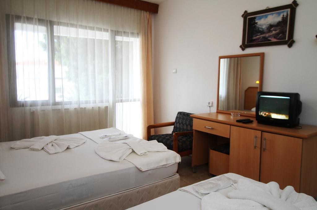 Goren Hotel Кешме Номер фото