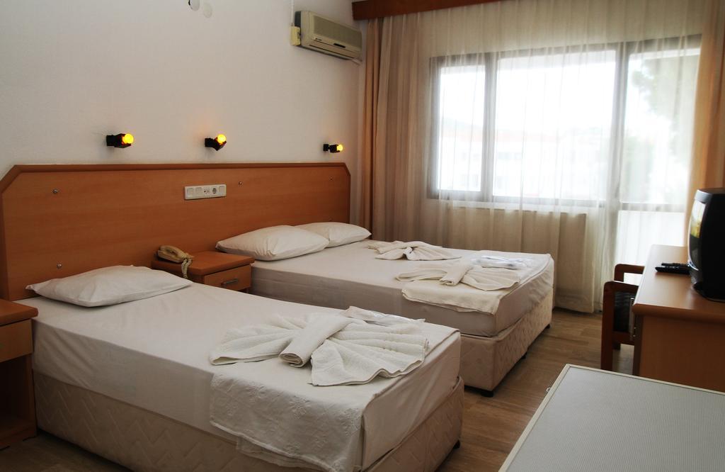 Goren Hotel Кешме Номер фото